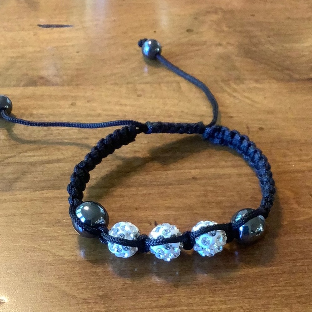 NWOT Adjustable Bead Bracelet